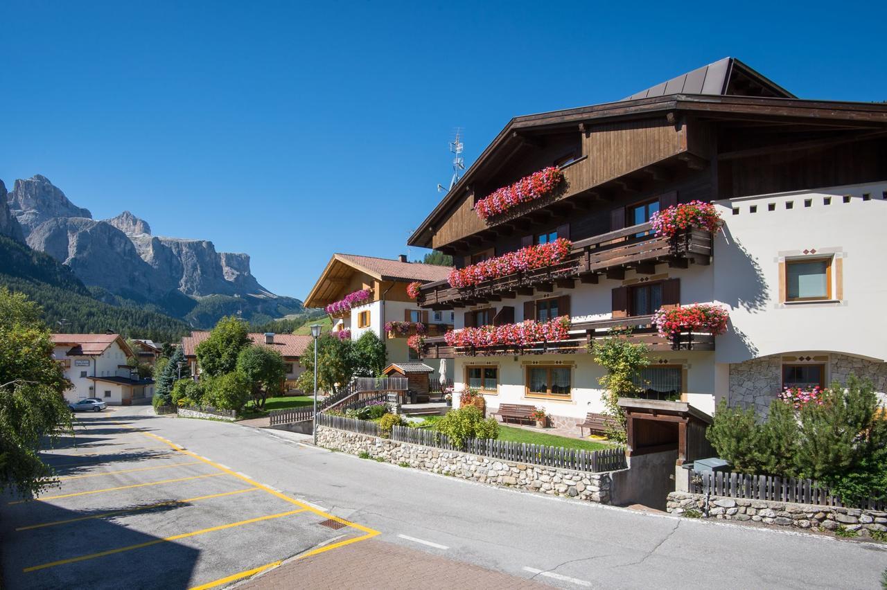 Garni Piz Da L'Ander Otel Corvara In Badia Dış mekan fotoğraf